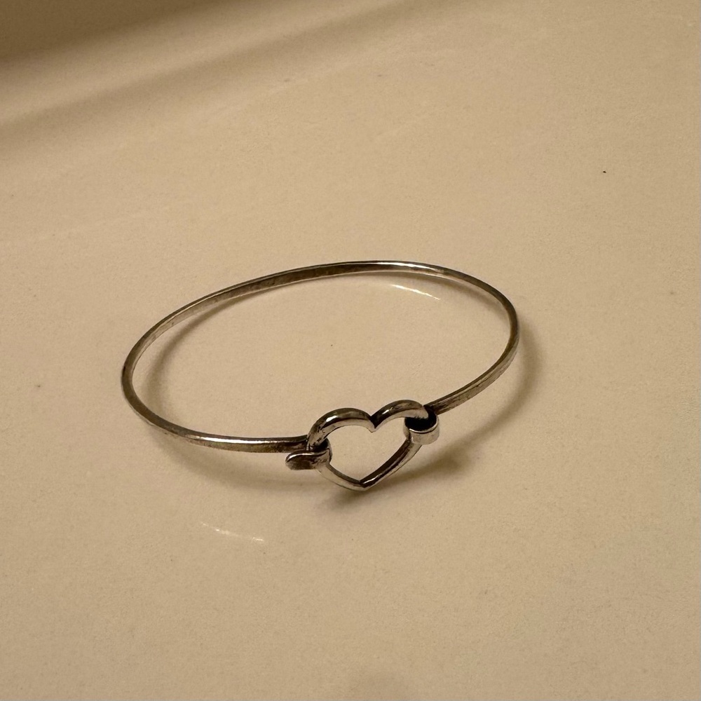 JAMES AVERY Hammered Heart Hook-On Bracelet Sterling Silver Retired